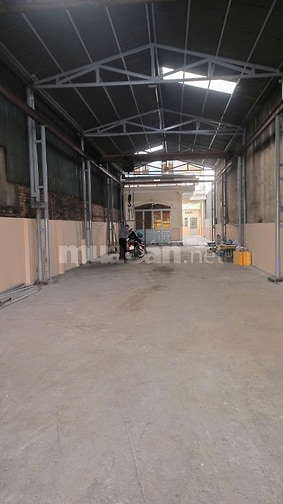 Cho thuê kho 400m2 giá: 35tr mt QL1A đg xe cont 40f 24h ra vào thoải m