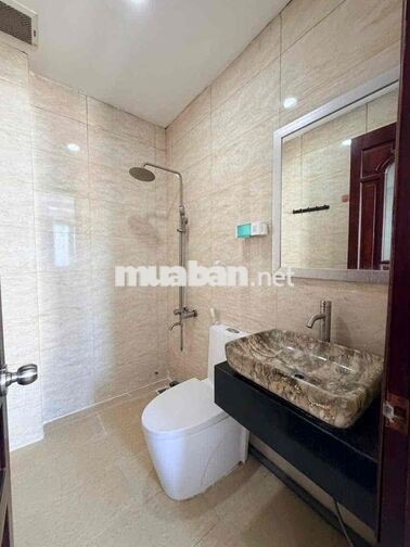 PHÒNG ĐẸP NGAY CHỢ BÀ CHIỂU THUẬN TIỆN DI CHUYỂN, GẦN 4 TRƯỜNG ĐẠI HOC