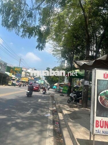 cho thuê mặt bằng toà nhà 375 hương lộ 3, đối diện chung cư aeon