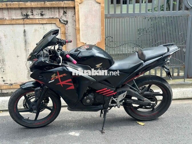 Honda CBR 150 2012 đen đỏ chính chủ
