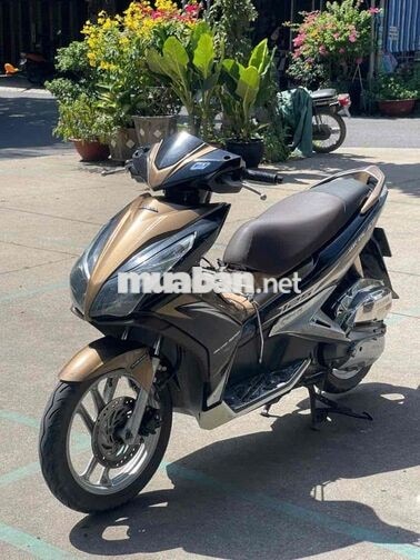 Honda Air Blade 2013 125cc Vàng đen mới 90 %