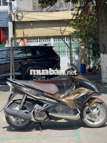 Honda Air Blade 2013 125cc Vàng đen mới 90 %