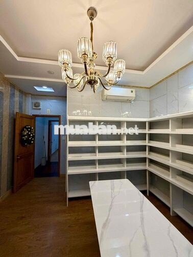 cho thuê nhà mặt hẻm lớn, cách mặt tiền 20m