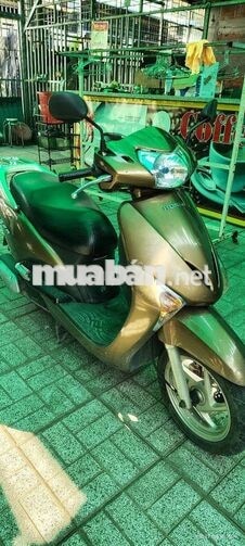 Honda Lead 2011 màu vàng đồng