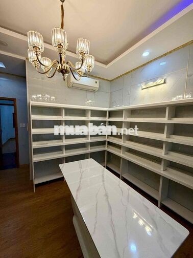 cho thuê nhà mặt hẻm lớn, cách mặt tiền 20m