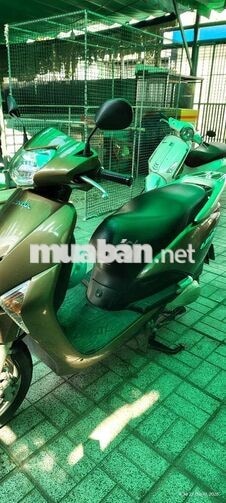 Honda Lead 2011 màu vàng đồng