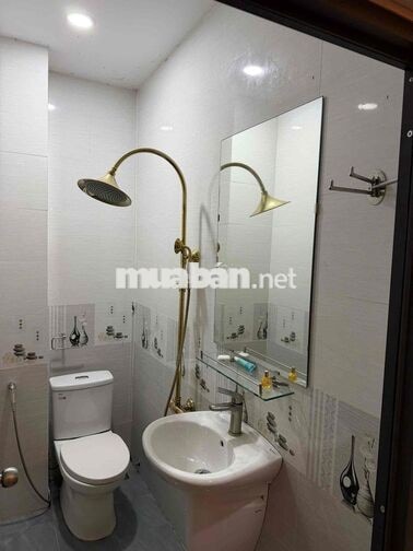 cho thuê nhà mặt hẻm lớn, cách mặt tiền 20m