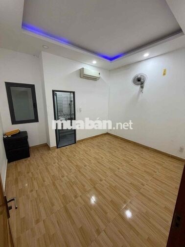 cho thuê nhà mặt hẻm lớn, cách mặt tiền 20m