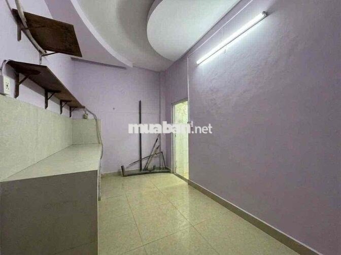 Mặt bằng Thăng Long, 75m2, có bếp, phòng ở lại. wc riêng.