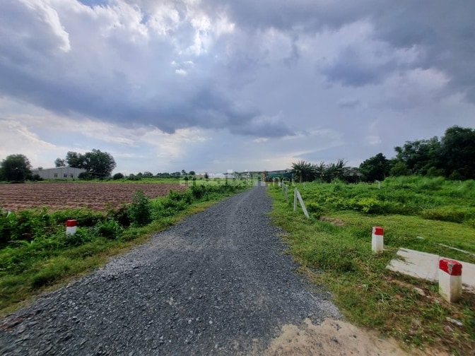 235m2 có thổ. Đường thông. Gần KCN. 450tr 