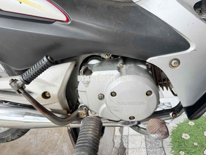 Honda Wave RS màu Đỏ bạc Việt Nam