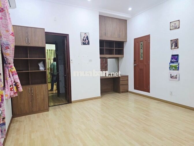 BIỆT THỰ CHO THUÊ ĐƯỜNG NGUYỄN TRỌNG TUYỂN. 8X19M. 1 TRỆT 2 LẦU ST