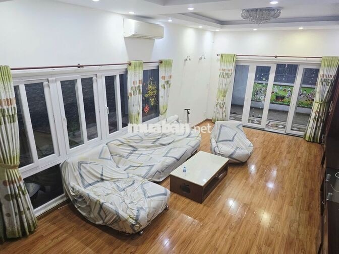 BIỆT THỰ CHO THUÊ ĐƯỜNG NGUYỄN TRỌNG TUYỂN. 8X19M. 1 TRỆT 2 LẦU ST