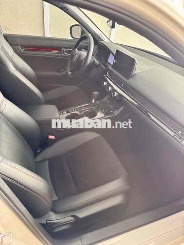 Honda Civic RS 2026 3.000Km Trắng