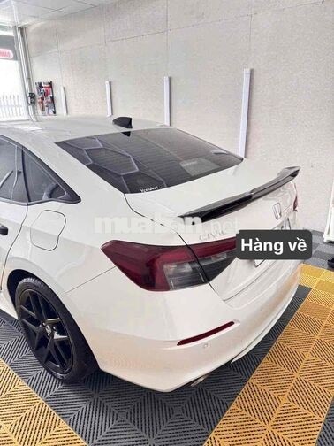 Honda Civic RS 2026 3.000Km Trắng