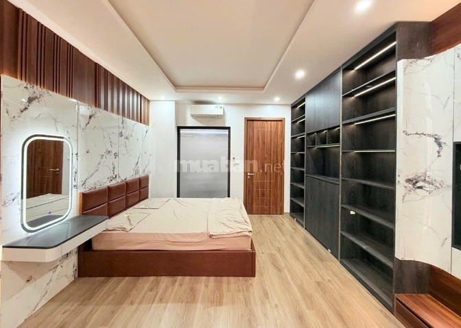 CC bán nhà 8 tầng sát phố Trần Duy Hưng, làm VP, Cty, spa, cho thuê