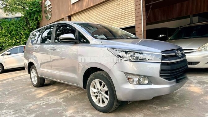 Toyota Innova 2020 2.0E Bạc