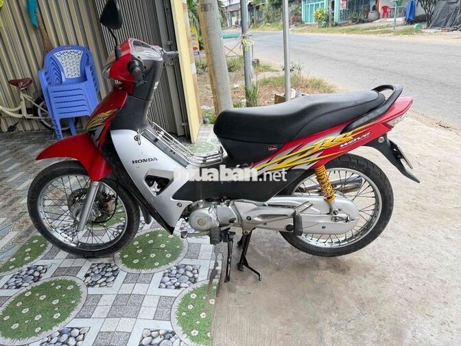 Honda Wave RS màu Đỏ bạc Việt Nam