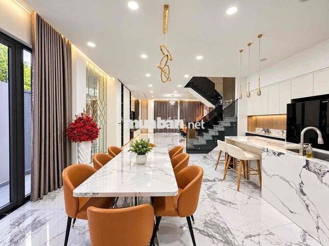 Cho thuê biệt thự 6pn đường Huỳnh Tấn Phát Nhà Bè
