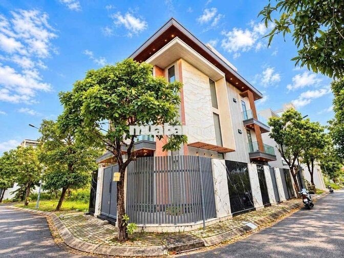 Cho thuê biệt thự 6pn đường Huỳnh Tấn Phát Nhà Bè