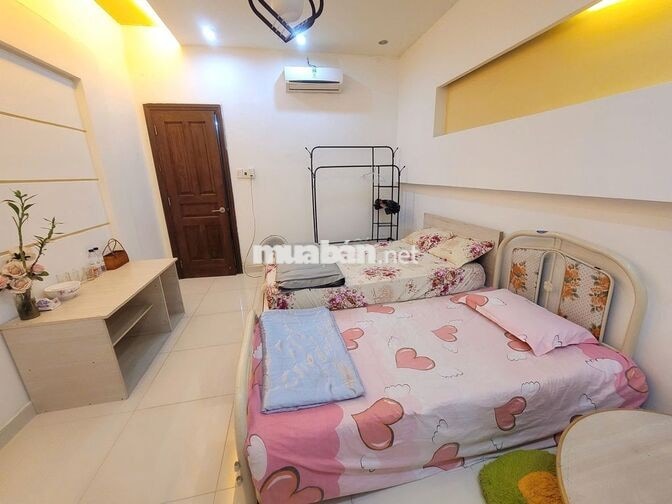 Phòng cửa sổ thoáng Q5 sát cầu Nguyễn Tri Phuong gần ĐH YD,SP,KT