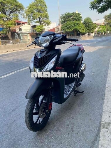 Honda Vision màu đen đỏ