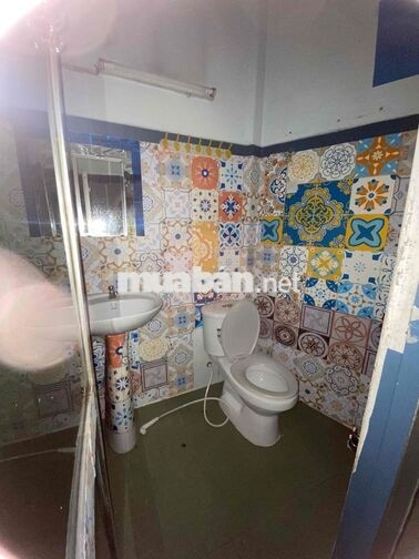 CHO THUÊ NHÀ NGUYÊN CĂN 20m2, 1 Lầu HẺM 42 ĐỒNG XOÀI, TÂN BÌNH
