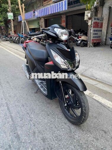 Honda Vision màu đen đỏ