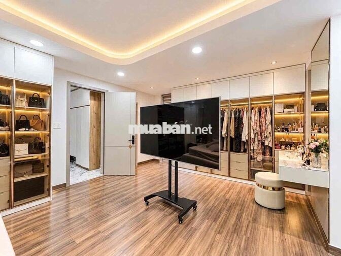 Cho thuê biệt thự 6pn đường Huỳnh Tấn Phát Nhà Bè