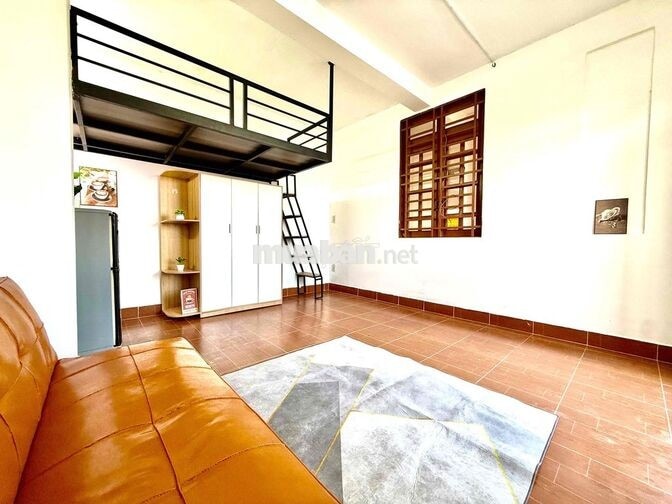 Studio ban công Penhouse tách bếp ngay GO Tô Hiến Thannhf