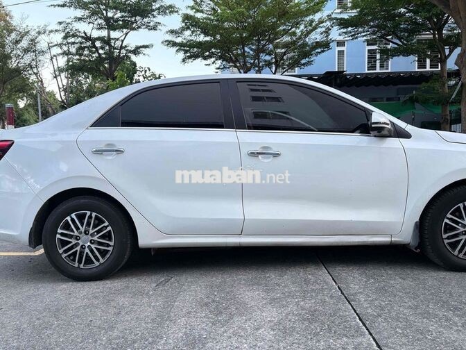 Kia Soluto 2021 Deluxe Trắng