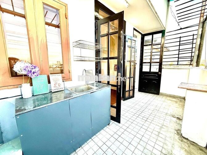 Studio ban công Penhouse tách bếp ngay GO Tô Hiến Thannhf