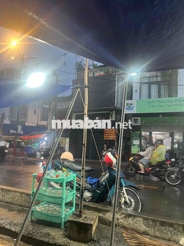 cho thuê mặt bằng kinh doanh 140m2 mặt tiền hà huy giáp