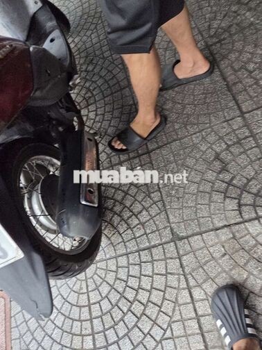 Yamaha Luvias màu đỏ