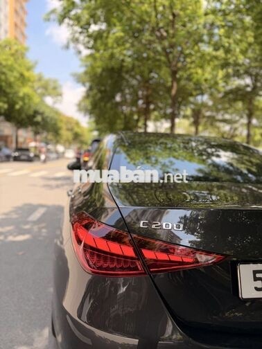 Mercedes-Benz C200 2023 Avantgarde V1 13000 km