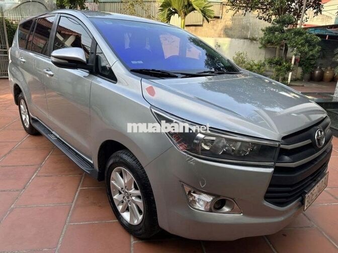 Toyota Innova 2016 2.0E Màu bạc
