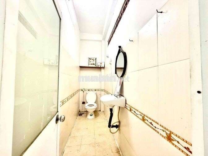 Studio ban công Penhouse tách bếp ngay GO Tô Hiến Thannhf