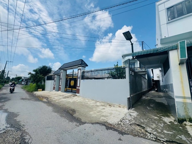 Sở hữu ngay nhà đẹp chỉ với 350TR,gần CHỢ MỸ HẠNH, 1 trệt 1 lầu 