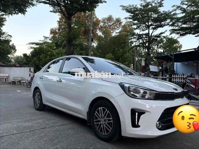 KIA Soluto 2021 Deluxe trắng