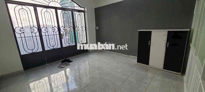 nhà 4 x 15, đúc 1 lầu , hẻm xe hơi , 3pn . 7,5tr/ tháng