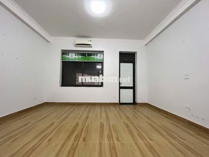 Cho thuê nhà liền kề LK12-17 Tố Hữu, Bắc Hà, 80m2 x 4T, hướng Đông Nam