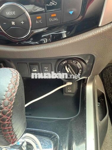 Nissan Navara 2015 VL 2.5 AT Xám