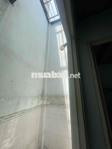 Cho thuê nhà gần ĐH Ngân Hàng,/Đs.8,p.Linh Trung Giá 6,5tr TL