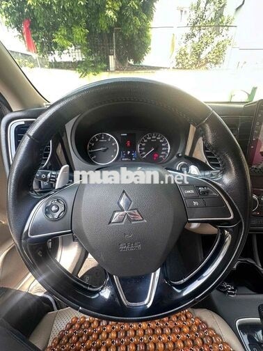 Mitsubishi Outlander 7 chỗ 2.4 bản full nhập Nhật