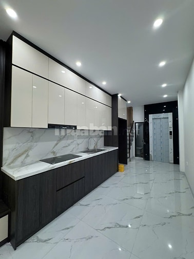  Hiếm, 6 tỷ xíu Nhà Long Biên, Gần 40M x 5 Tầng Thang Máy,  Ngõ Nông.
