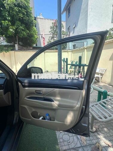 Mitsubishi Outlander 7 chỗ 2.4 bản full nhập Nhật