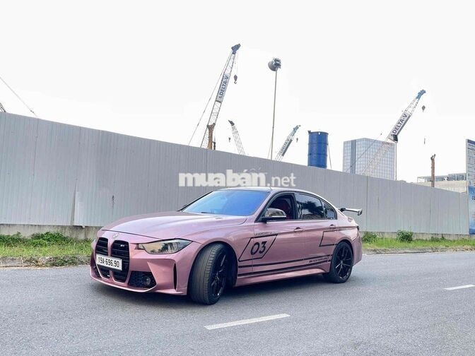 BMW 320i 5 chỗ màu Hồng