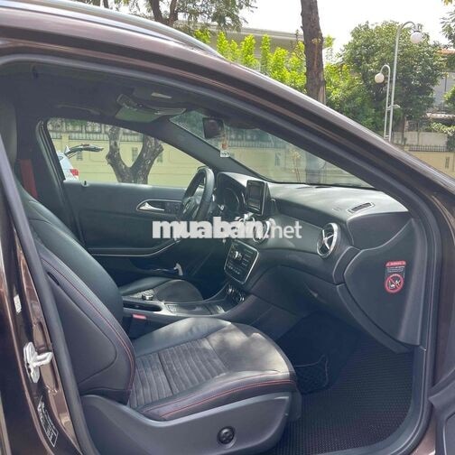 Mercedes-Benz GLA 250 2015 4MATIC 69000 km Nâu