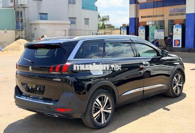 Peugeot 5008 2018 7 chỗ