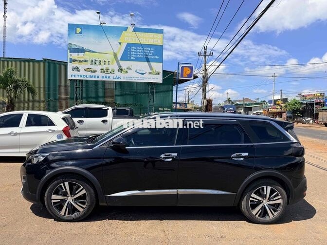 Peugeot 5008 2018 7 chỗ